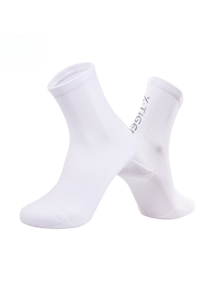 X-TIGER Breathable Cycling Sports Socks Night Reflective Quick Dry Anti-Slip Sweat Absorbent Running Cycling Socks for Men Women